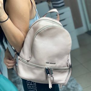 MICHAEL KORS LIGHT PINK BACKPACK